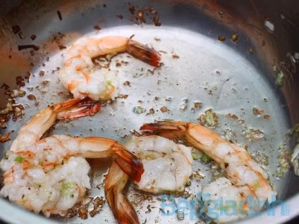 canh tom rau cu danh bay noi com