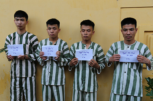 hang tram nguoi sap bay tin dung den o binh duong