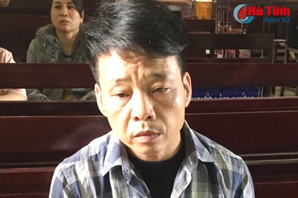 Truy tìm người đàn ông trong đêm đột nhập nhà phụ nữ dở trò đồi bại