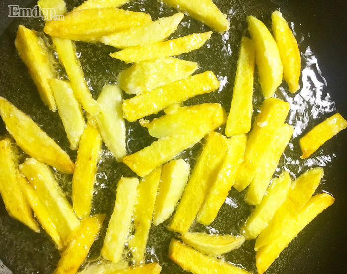 thit bo xao khoai tay che bien theo cach nay thi bao nhieu com cung het