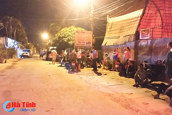 hon 100 cbcs cong an dot kich hang chuc tu diem co bac o tp ha tinh