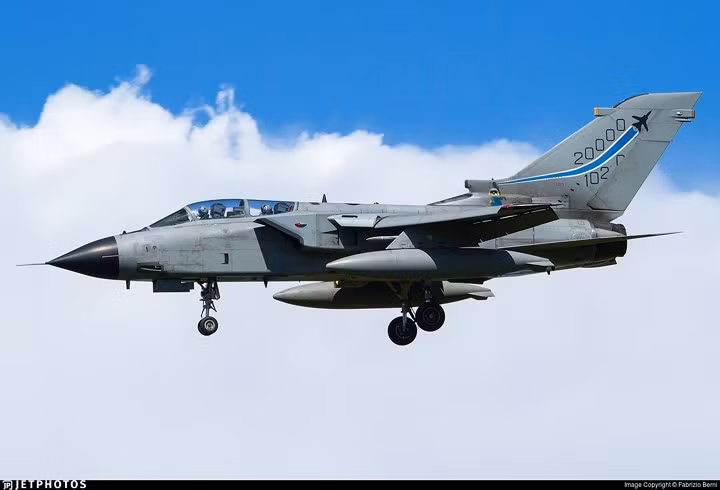panavia tornado chien dau co bieu tuong cua khong quan chau au bi bo roi