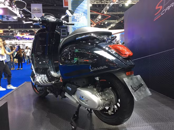 can canh vespa sprint 150 i get ban carbon dep my man