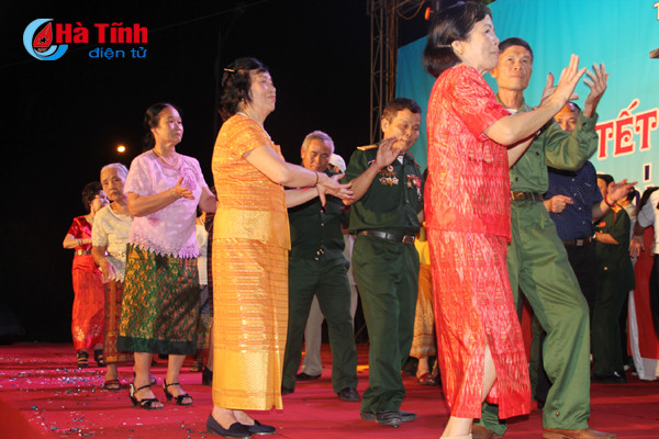 vui don tet co truyen lao tai ha tinh