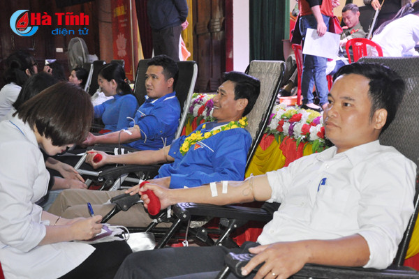 thach ha tuyen duong 38 thanh nien hien mau tinh nguyen tieu bieu