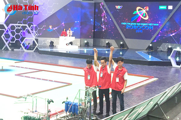 cao dang nghe cong nghe ha tinh vao vong chung ket robocon toan quoc