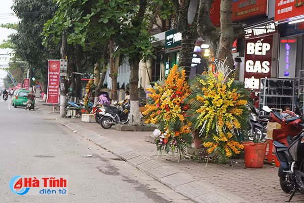 pho khong via he o ha tinh nhu chua bao gio co ngay ra quan