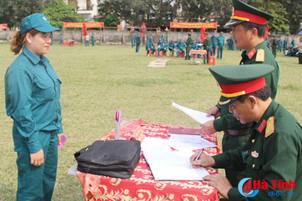 xem chien sy dqtv huyen duc tho ban sung danh vo