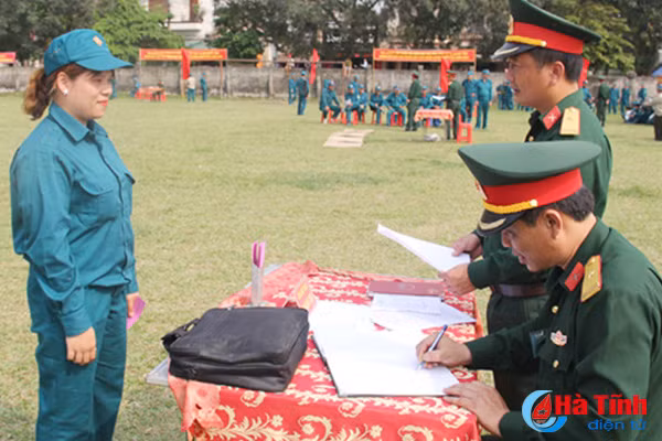 xem chien sy dqtv huyen duc tho ban sung danh vo