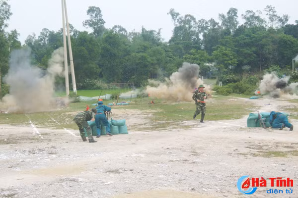 xem chien sy dqtv huyen duc tho ban sung danh vo