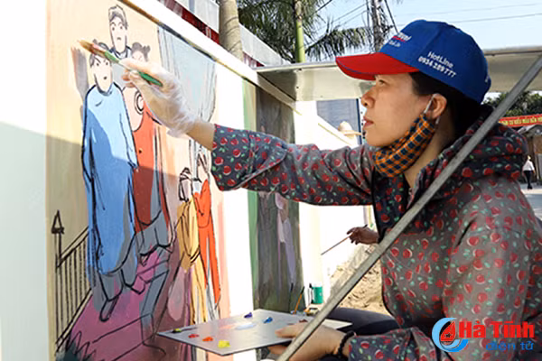 doc dao con duong bich hoa o khu dan cu mau cua ha tinh