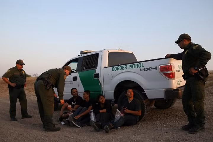 chet truoc cong thien duong o bien gioi my mexico