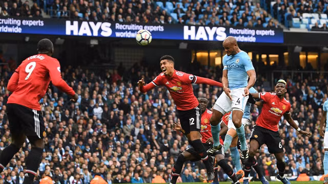 man city 2 3 m u pogba khien man city phai lui ngay dang quang