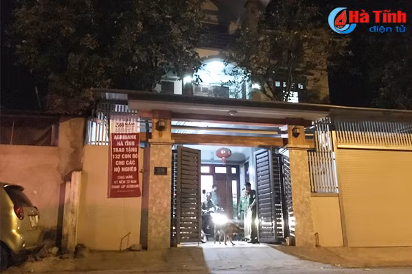 Khám xét 5 cơ sở “tín dụng đen” lớn nhất Hà Tĩnh, bắt giữ 25 đối tượng