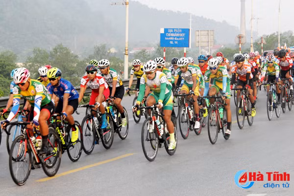 doan dua xe dap cup truyen hinh tp ho chi minh qua ha tinh