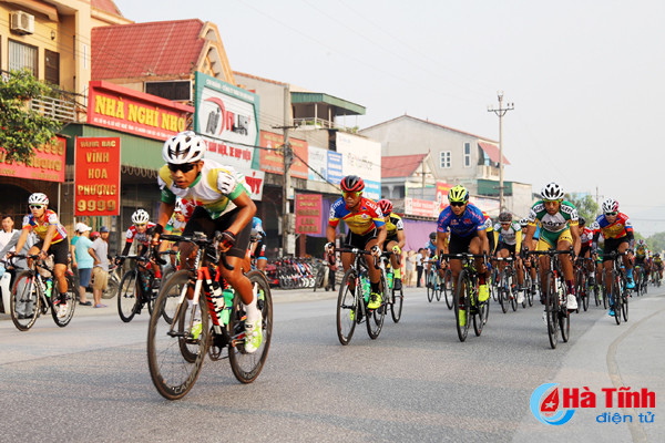 doan dua xe dap cup truyen hinh tp ho chi minh qua ha tinh