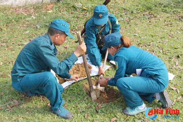 xem chien sy dqtv huyen duc tho ban sung danh vo