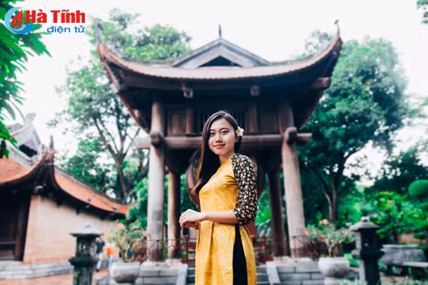 Tốt nghiệp đại học Mỹ, cựu nữ sinh THPT Chuyên Hà Tĩnh theo đuổi đam mê làm từ thiện