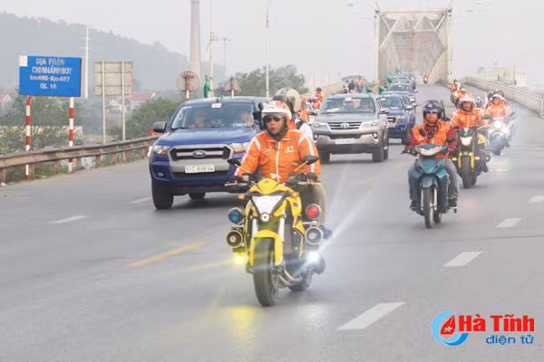 doan dua xe dap cup truyen hinh tp ho chi minh qua ha tinh