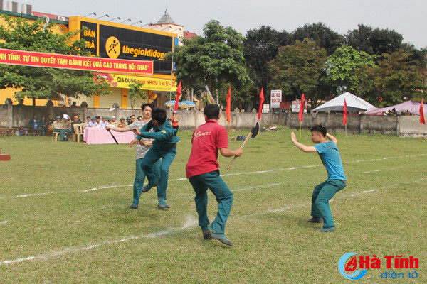 xem chien sy dqtv huyen duc tho ban sung danh vo