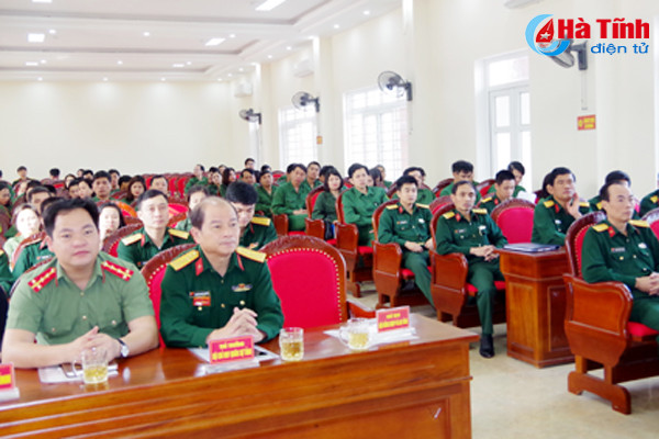 van dung kien thuc thuc hien tot nhiem vu qp an o co quan don vi