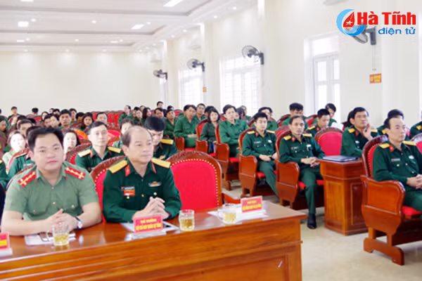 van dung kien thuc thuc hien tot nhiem vu qp an o co quan don vi