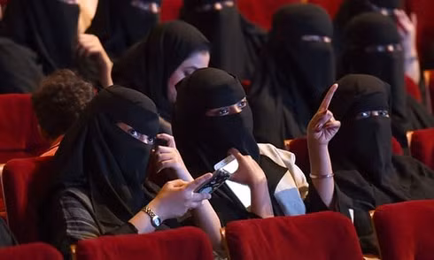 saudi arabia mo cua rap chieu phim dau tien sau hon 35 nam