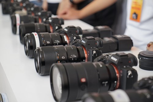 Sony ra mắt máy ảnh không gương lật mới α7 III tại thị trường Việt Nam ảnh 2 sony ra mat may anh khong guong lat moi a7 iii tai thi truong viet nam
