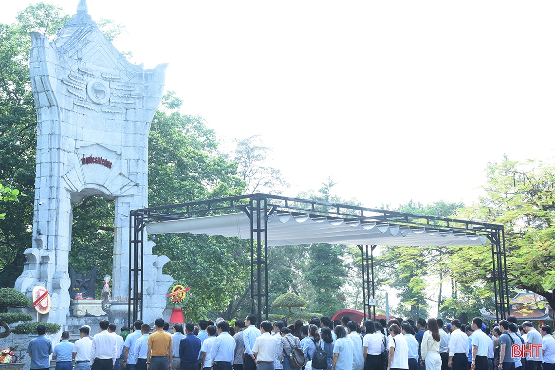 Đoàn đại biểu báo Đảng các địa phương thăm địa chỉ đỏ tại Quảng Trị