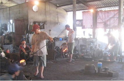 Bập bùng ánh lửa làng rèn Trung Lương (TX Hồng Lĩnh)