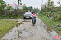 Đường liên thôn xuống cấp trầm trọng, người dân mỏi mòn chờ sửa