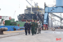 Canh giữ cho mùa xuân yên vui