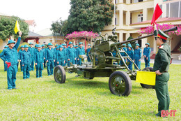 Lực lượng vũ trang Hà Tĩnh thi đua lập công đầu