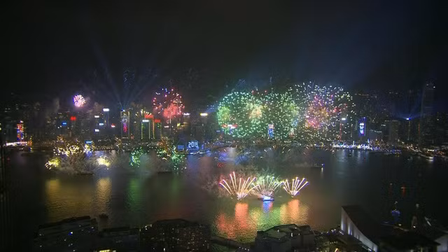 Thế giới rợp trời pháo hoa chào đón năm mới 2019