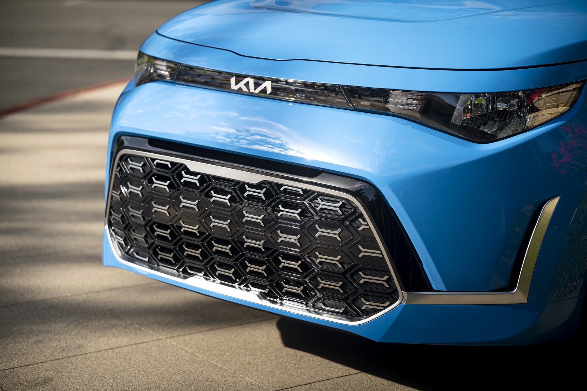 Kia Soul 2023 ra mắt với 5 phiên bản