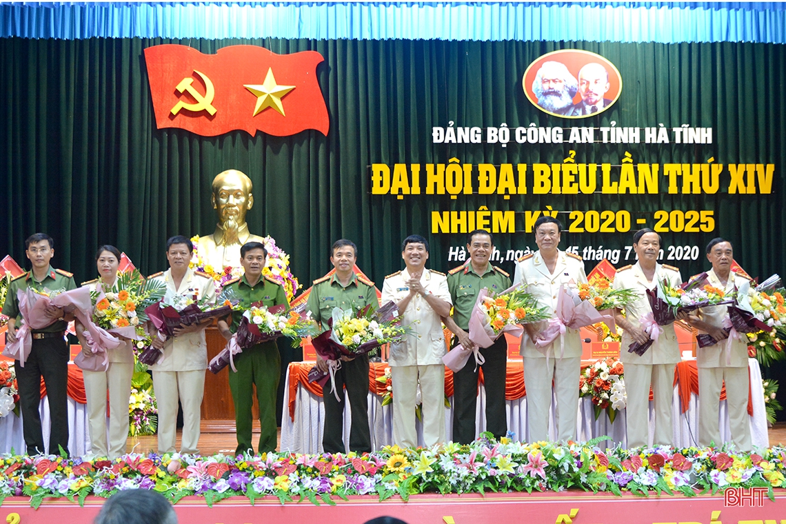 Đại tá Lê Khắc Thuyết tái cử chức vụ Bí thư Đảng ủy Công an tỉnh Hà Tĩnh