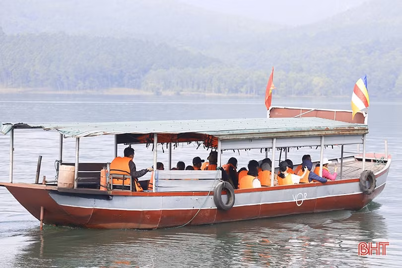 Chùa Hương Tích - Hà Tĩnh rộn ràng mùa trẩy hội