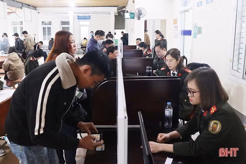 Nhanh chóng làm hộ chiếu, giấy thông hành cho người dân Hà Tĩnh