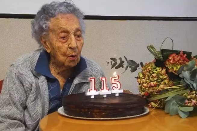 María Branyas Morera 115 tuổi là người già nhất thế giới tính đến tháng 1/2023. Ảnh: LongeviQuest Supercentenarios. Bí quyết của người phụ nữ sống thọ nhất thế giới