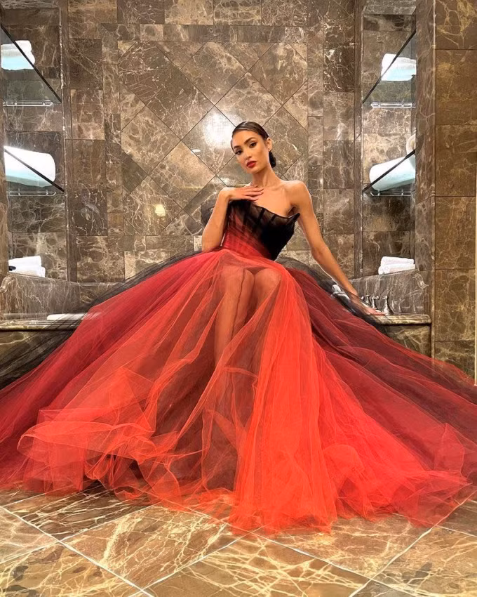 Miss Universe 2022 chuộng đồ làm từ nguyên liệu tái chế
