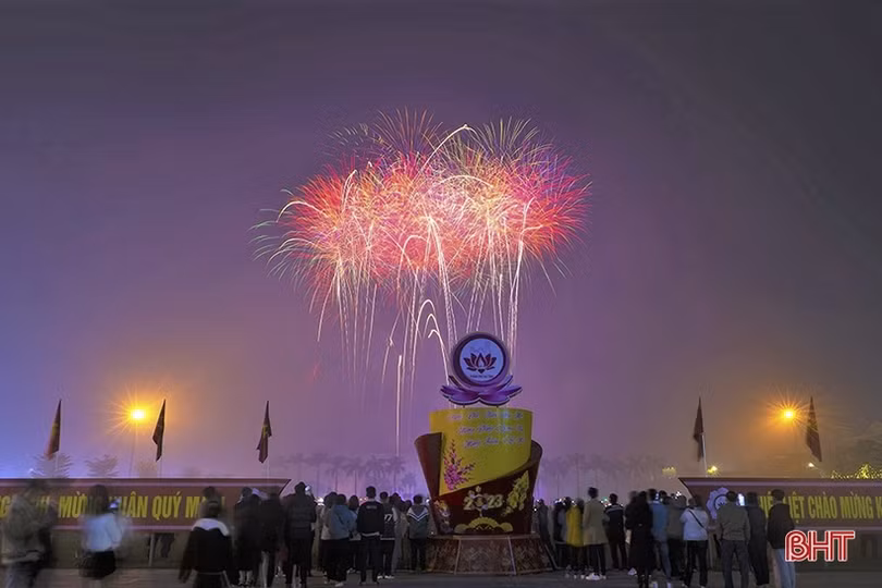Đi dọc đường xuân