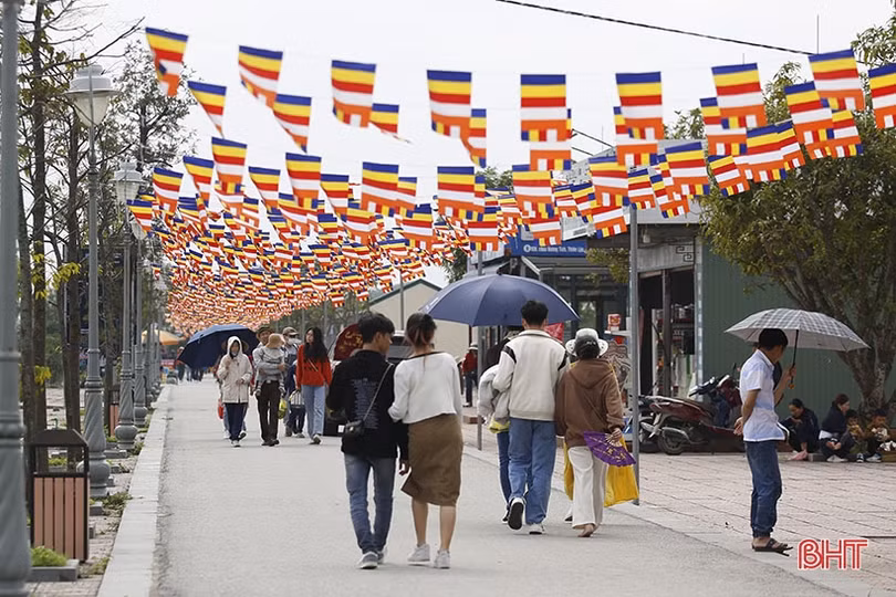 Nét đẹp chùa Hương Tích Hà Tĩnh qua cảm nhận của du khách