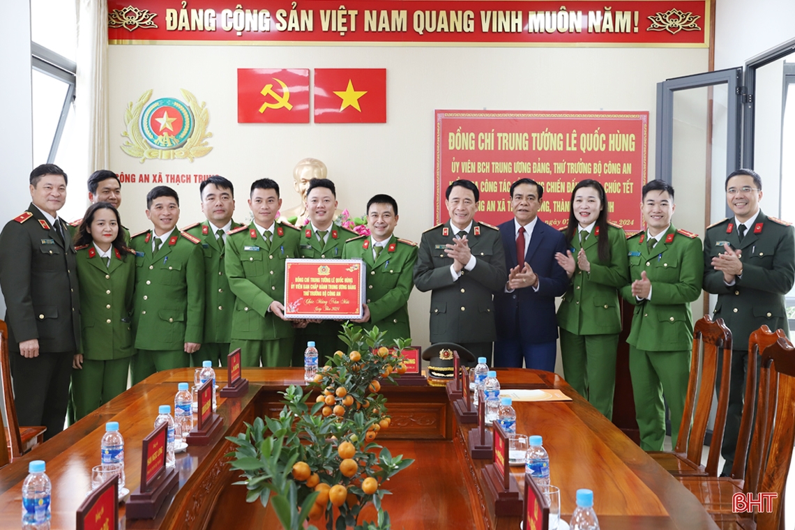 Chủ động giải quyết tốt tình hình, đảm bảo bình yên cho Nhân dân vui xuân, đón tết