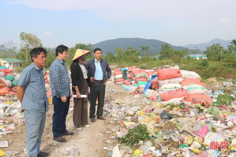 bqbht_br_cac-phong-nganh-chuc-nang-cua-phuong-nam-hong-linh-kiem-tra-bai-chon-lap-rac-nam-hong-copy.jpg