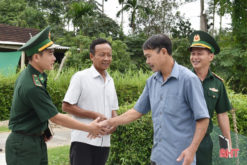 bqbht_br_bdbp-phu-gia-tham-hoi-dong-vien-cu-dan-bien-gioi-cham-lo-lam-an-co-thuc-va-trach-nhiem-bao-ve-bien-gioi.jpg