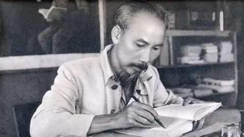 Bác Hồ làm thơ để giải khuây, không giống với các thi sĩ làm thơ (ảnh tư liệu minh họa)