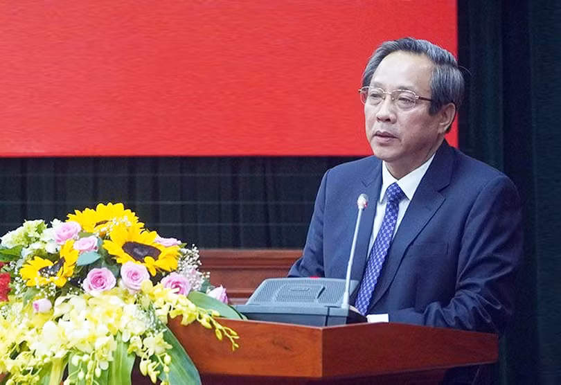 Quán triệt quy định mới về đối tượng, tiêu chuẩn và phân cấp đào tạo lý luận chính trị