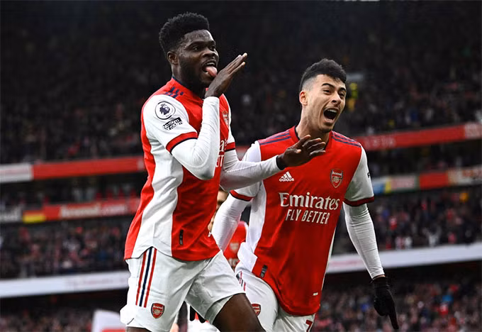 Tổng hợp vòng 29 Ngoại hạng Anh: Ronaldo tái xuất ấn tượng