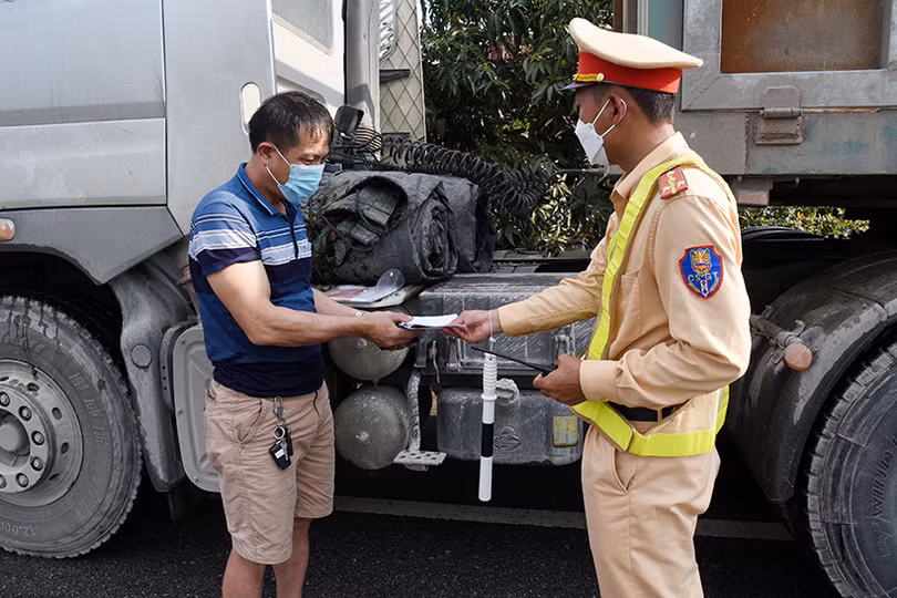 Đảm bảo lưu thông thông suốt, an toàn trên QL 8 khi cấm đường theo khung giờ