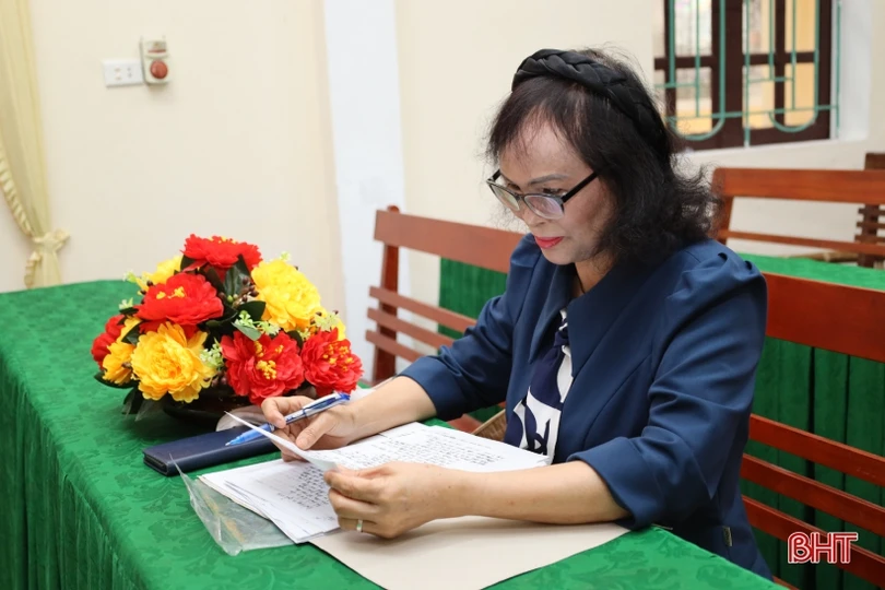 Nữ chủ nhiệm nặng tình với dân ca ví, giặm